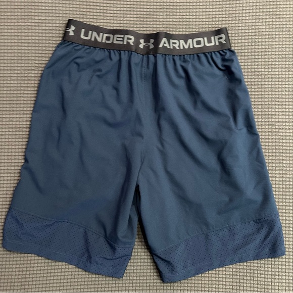 Under Armour Mens Small Blue Athletic Shorts HeatGear Logo Training Running - Picture 6 of 7